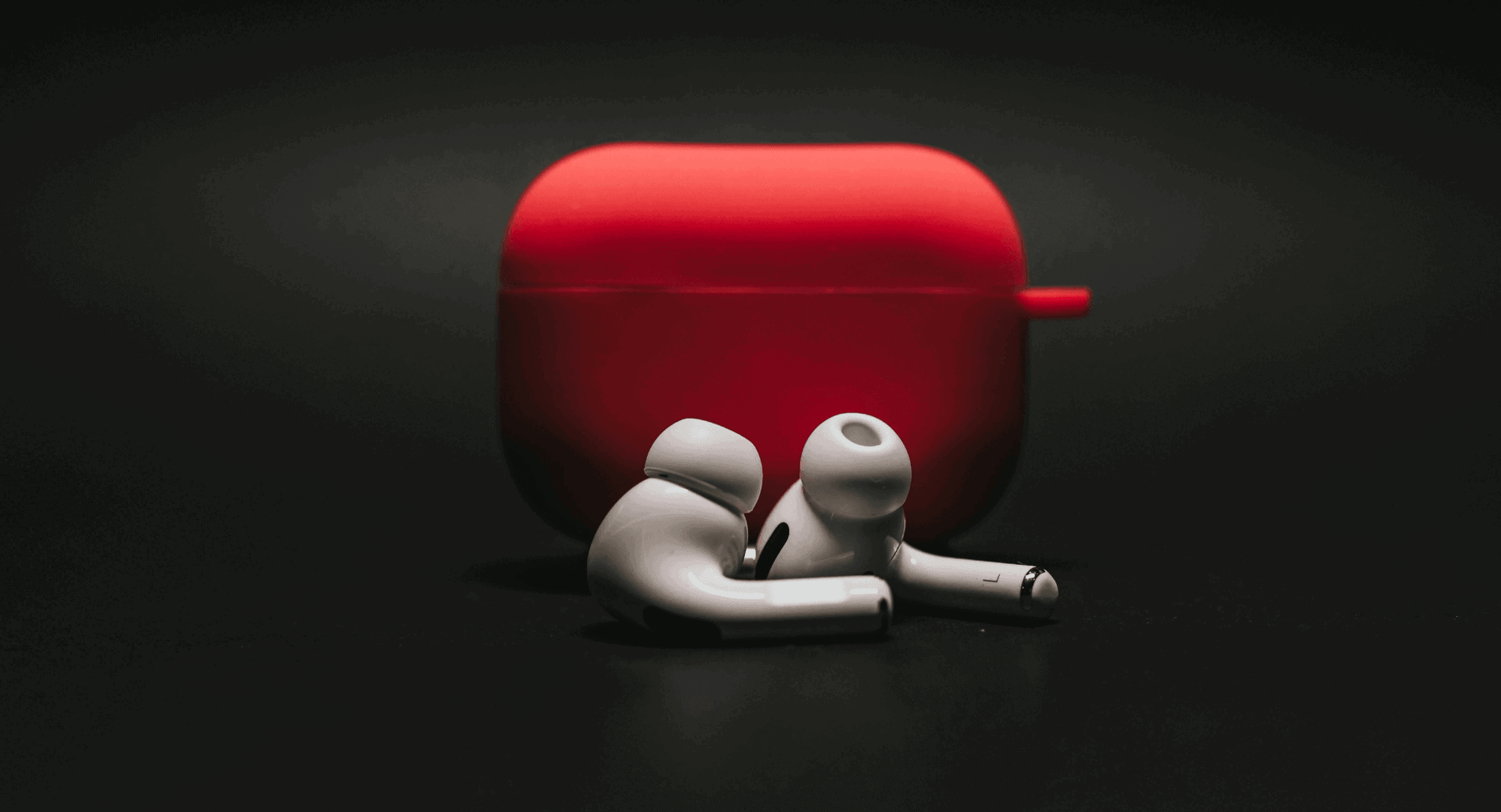 How to Best Use Earbuds and Headphones to Prevent Hearing Loss